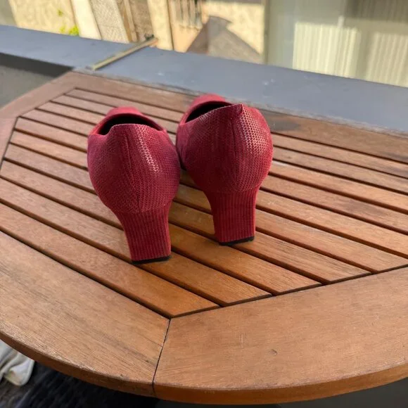 Nordstrom Red Textured Square Toe Heels NWOB Size 9W - Picture 6 of 7